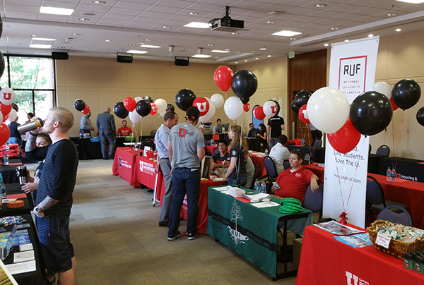 Various tables at the U’s Housing & Residential Education (HRE) Move-in Days event.